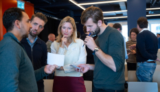 Deelnemers van de werkplaats in gesprek