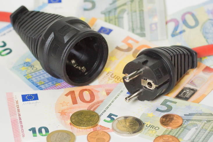 geld en stekkers