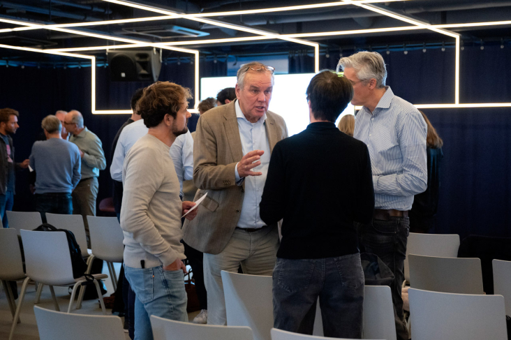 Deelnemers van de werkplaats in gesprek