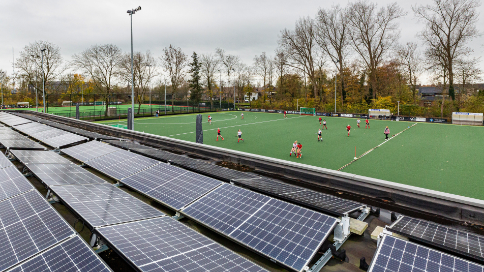 zonnepanelen op sportkantine